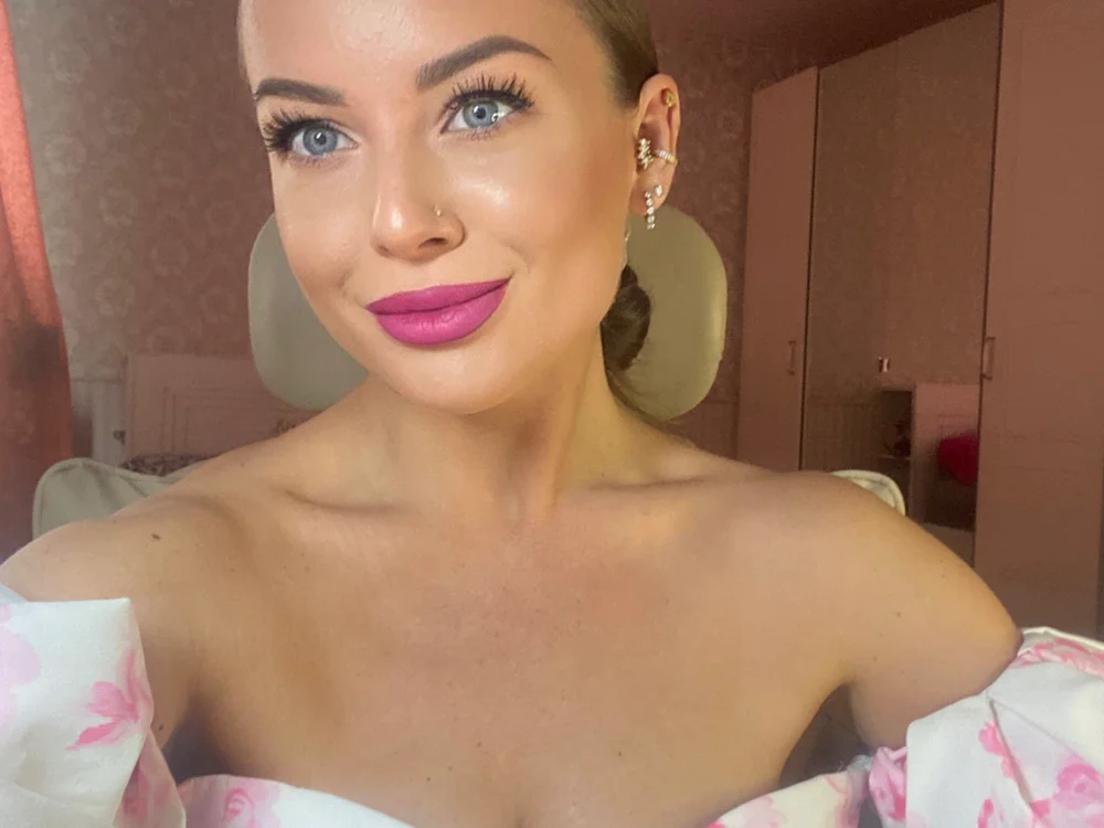 jennifer838's Offline XXX Chat