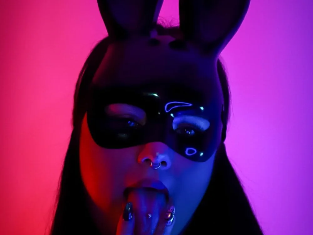 Megann_32 Offline XXX-chat