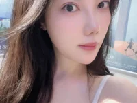 Yaya-001 live cam model