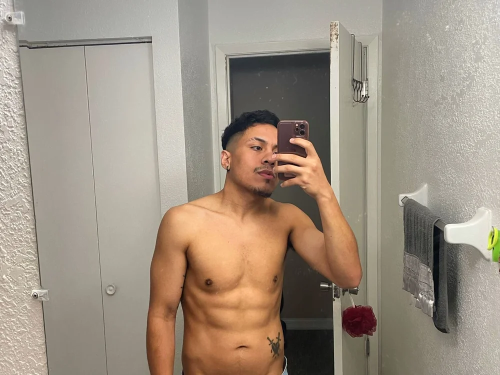 latinx1008's Offline XXX Chat