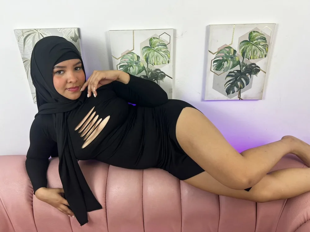 Safiya___'s Offline XXX Chat