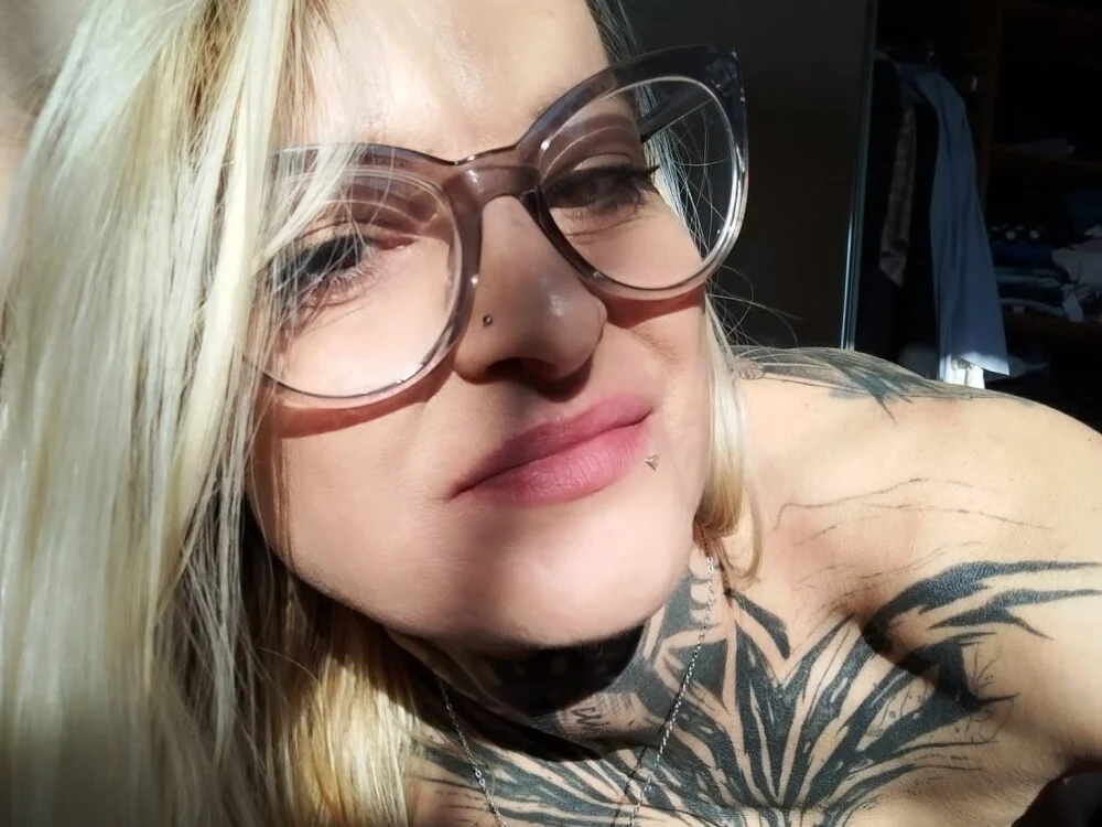 Chatroom XXX hors ligne de TattooTemptress