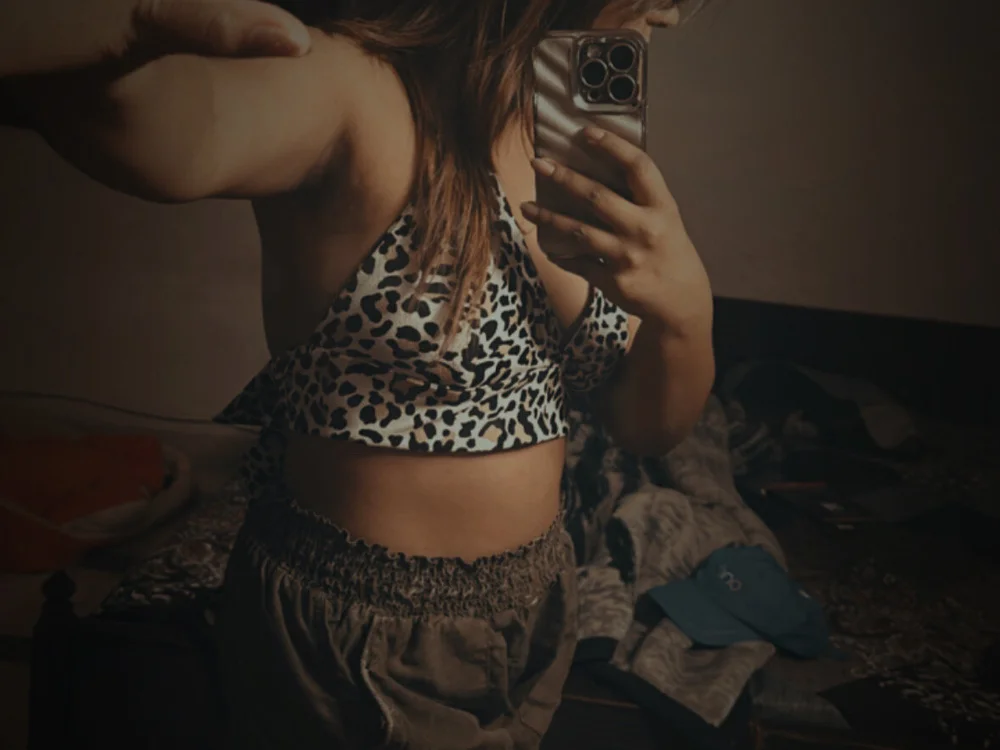 Siya_mic – Offline XXX chat