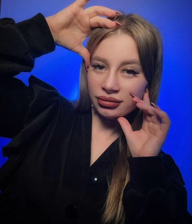 JessCosta's Offline Chat Room
