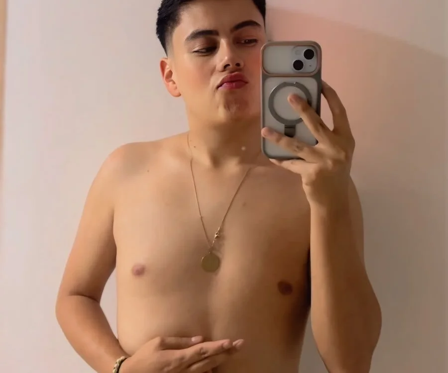 JuanCash29n Offline XXX chat
