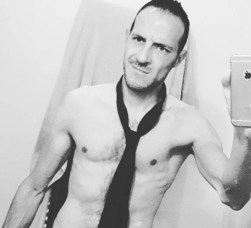 niksi69 Offline XXX-chat