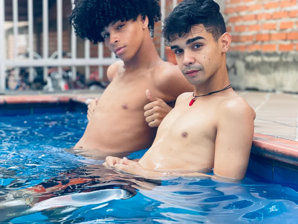 Violet_Dream2 離線 XXX 聊天