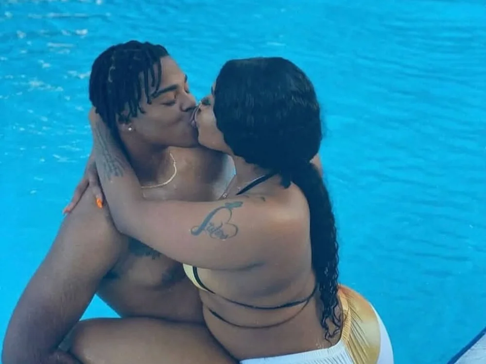 Sam-Lisaaaaaaaaaa's Offline XXX Chat