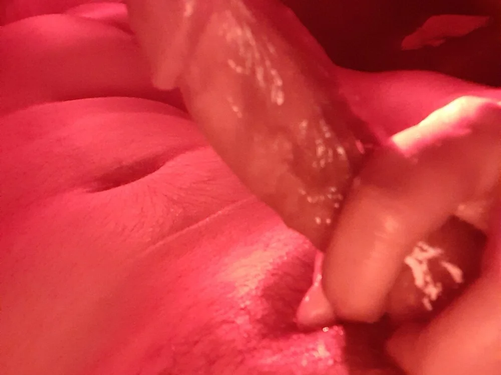 Fuckingdaddy21's Offline XXX Chat