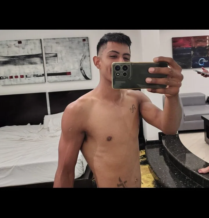 ElJunior2020n Offline XXX chat