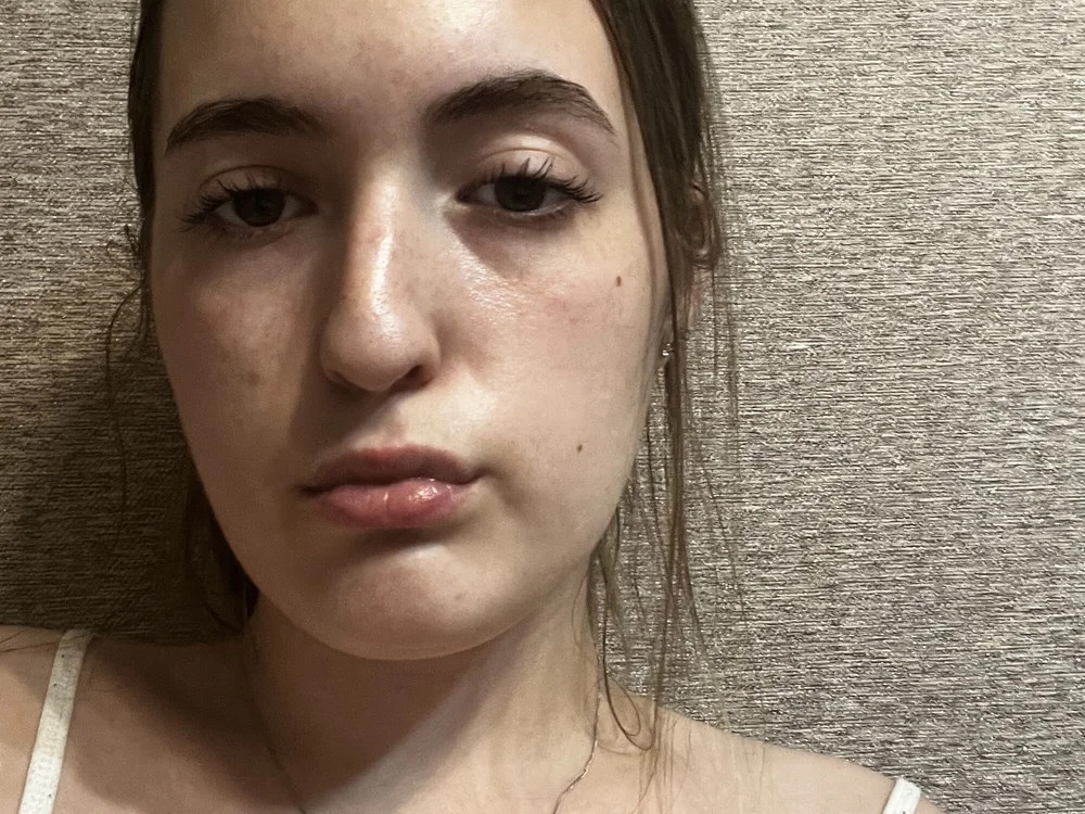 VelvetBina Adlı Modelin Çevrimdışı Sohbet Odası