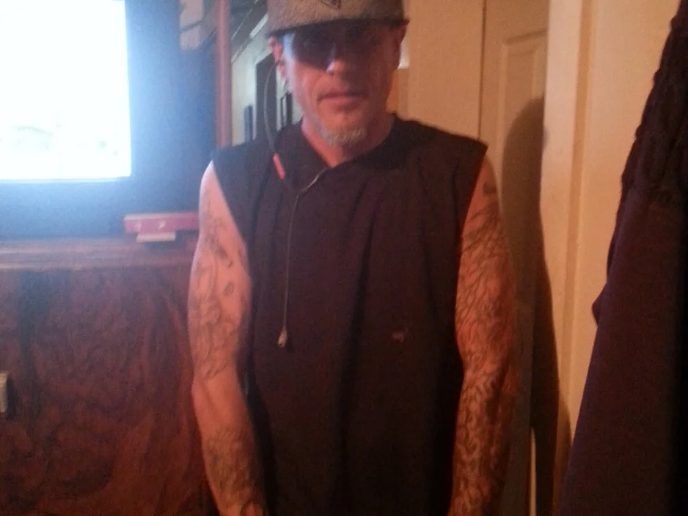 hugdick1977's Offline XXX Chat