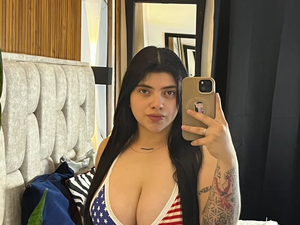 Abigail_Gray_'s most recent online preview