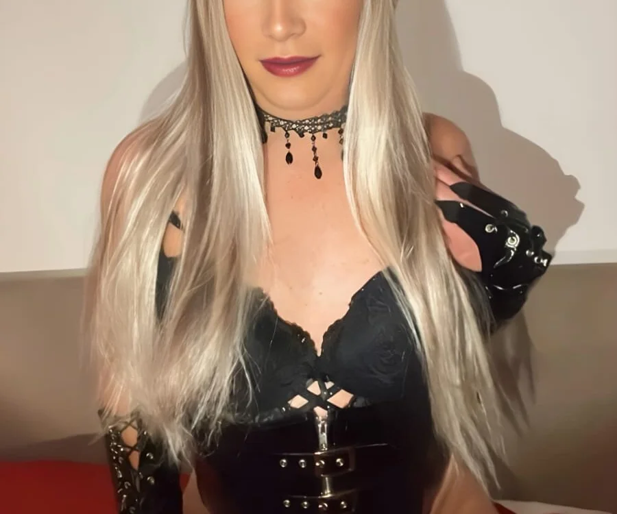 Taniaxl92 offline XXX-chat