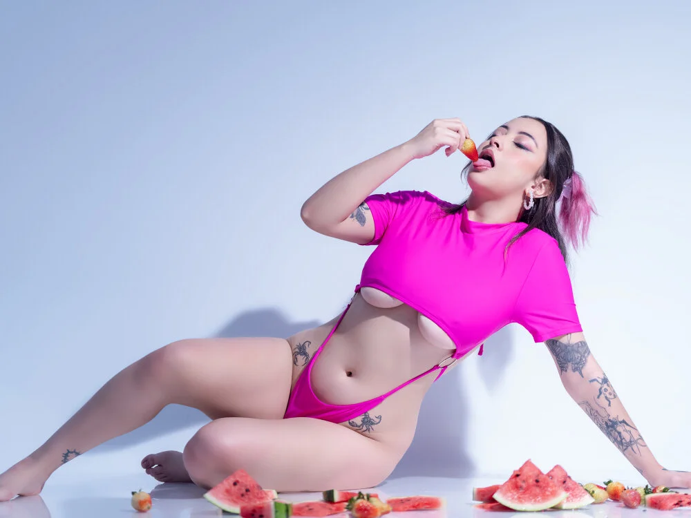 SarahCastro1_ Adlı Modelin Çevrimdışı XXX Sohbeti