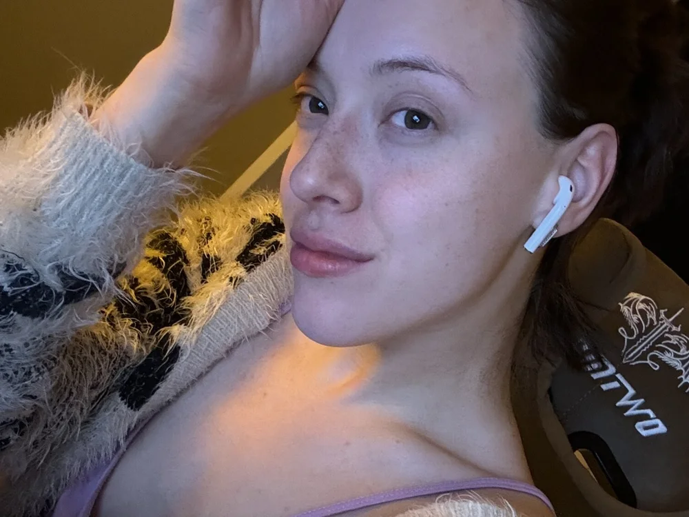 KatieAcey offline chatrum