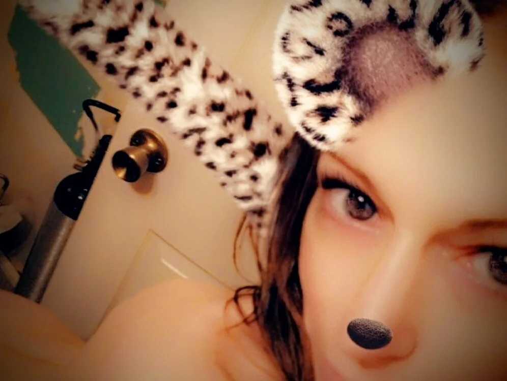 Poohmala86's Offline Chat Room