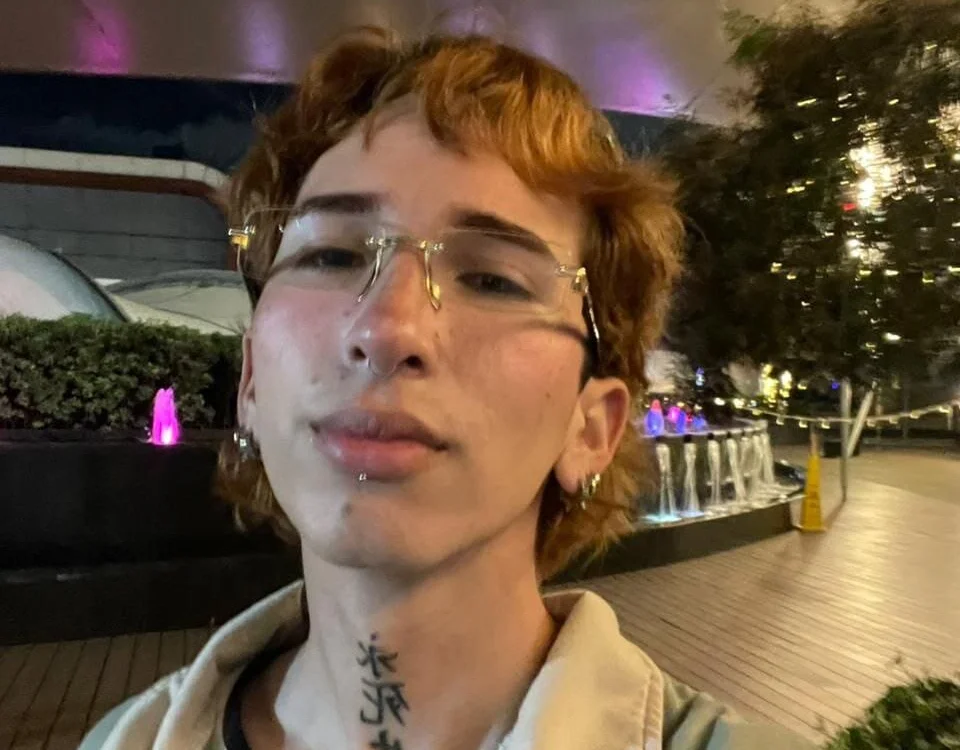 golden_twink_n Offline XXX chat