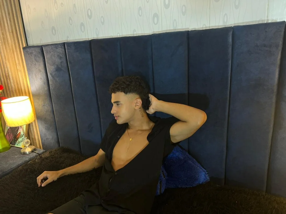 AnthuanEvanss offline chatrum