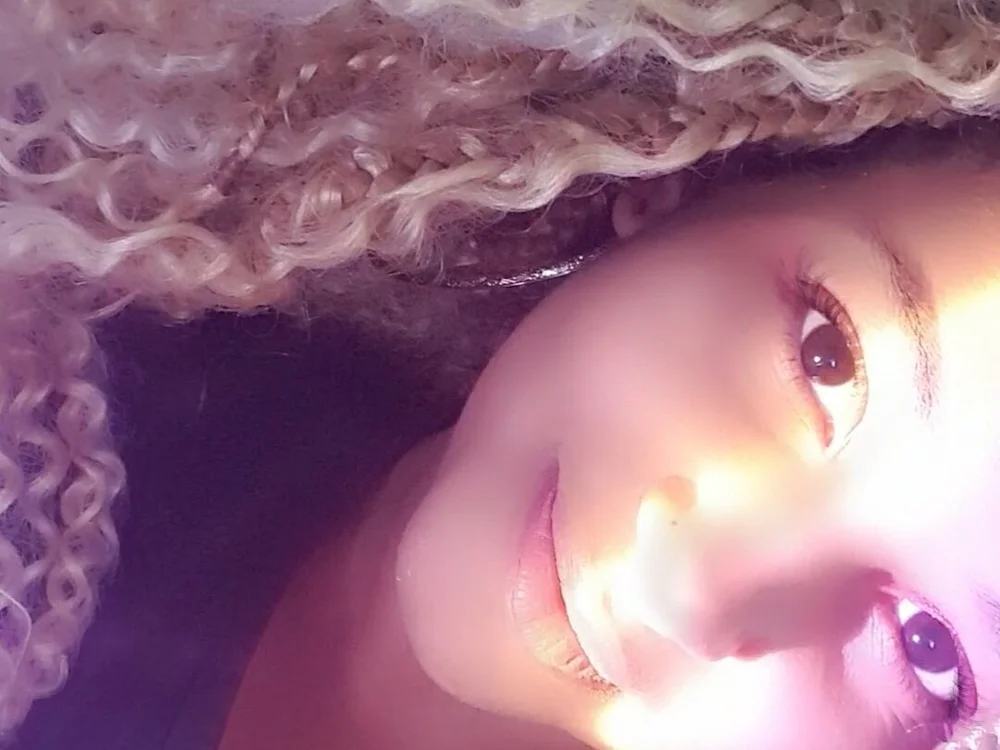 CurlyScar_'s Offline Chat Room