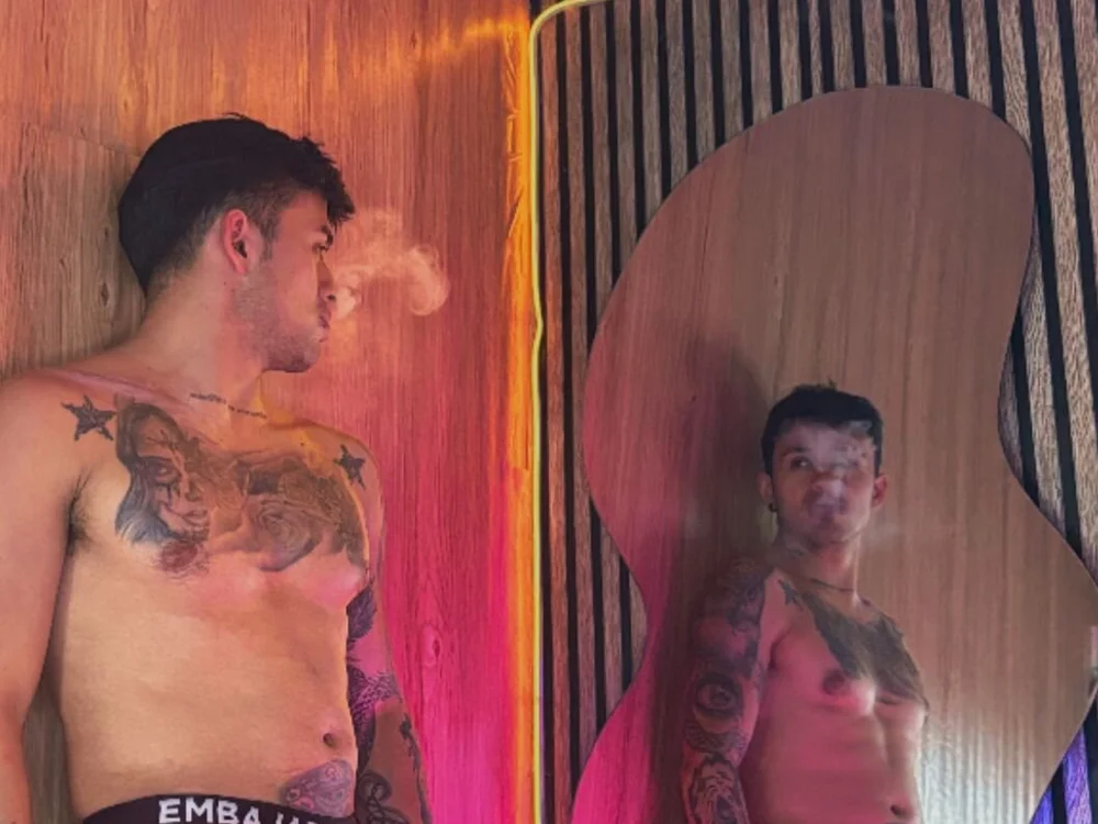 kingbrakly's Offline XXX Chat