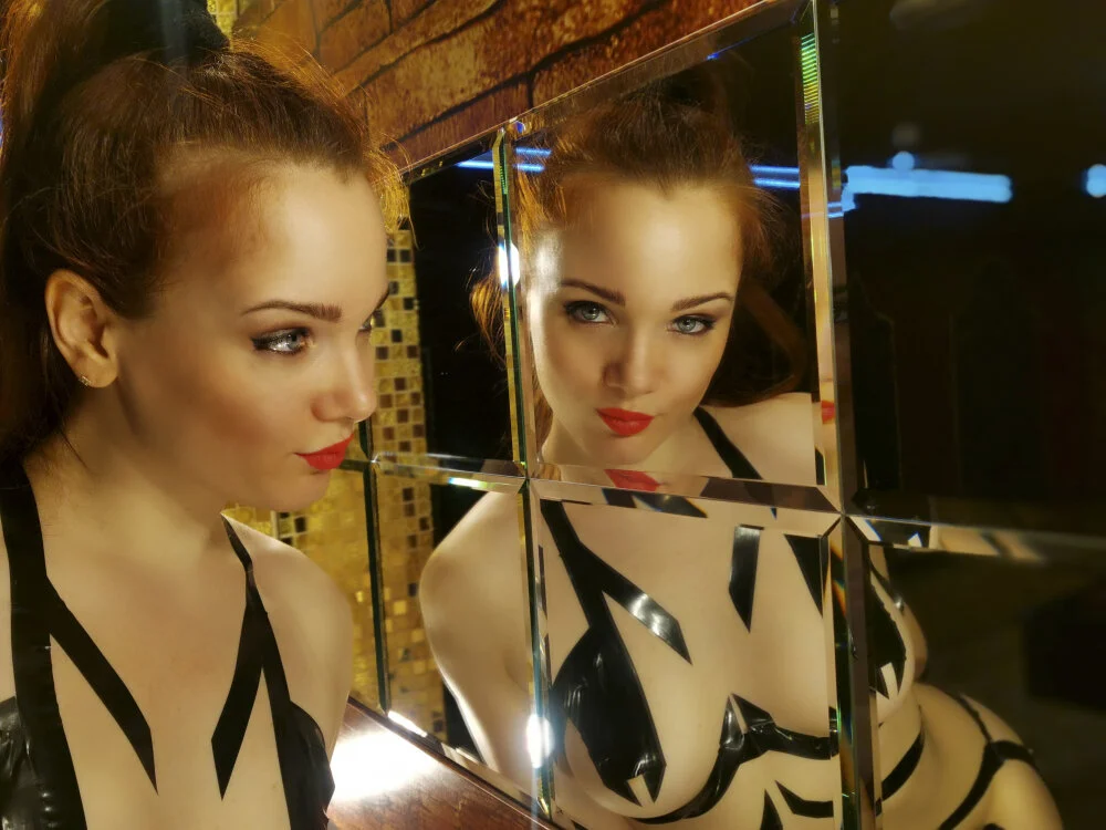 AngelaWhiti Live XXX Chat