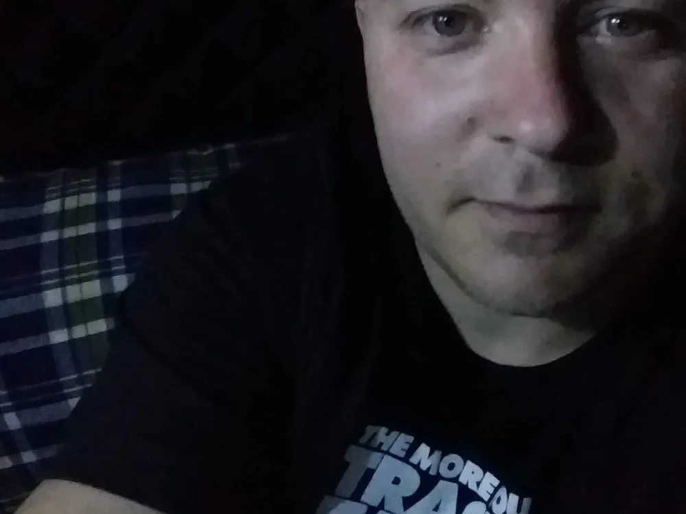 DaDDyLoVeSu83's Offline XXX Chat