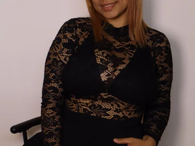 Stronglove18 — live couple cam