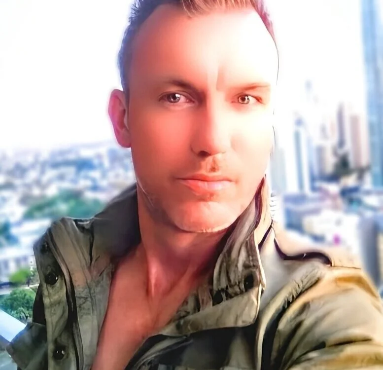 LukedavidDestroys offline XXX-chat