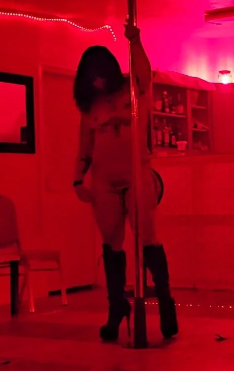 Redmonroe808's Offline Chat Room