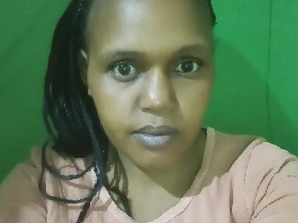 Shirley2022's Offline XXX Chat