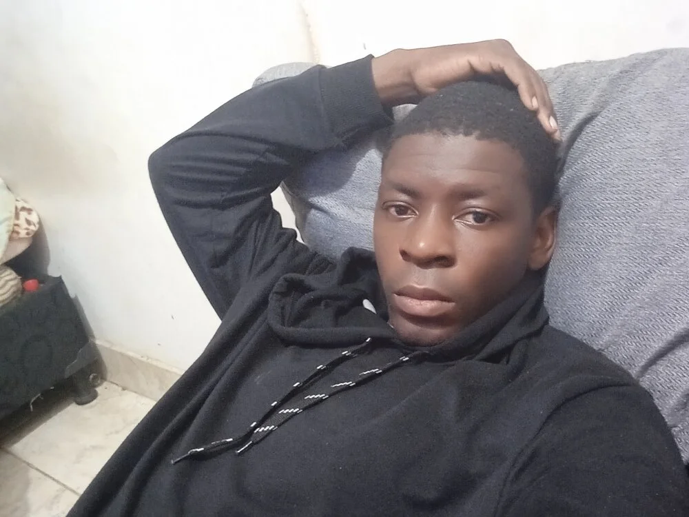 moreno0100's Offline XXX Chat