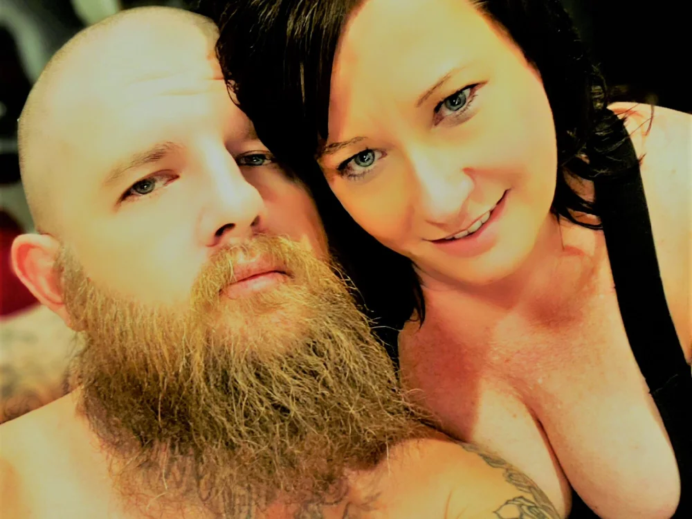 KingNQueen8780's Offline XXX Chat