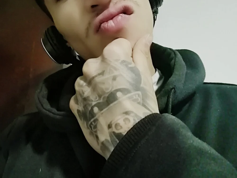 777ONY777 Offline XXX Chat