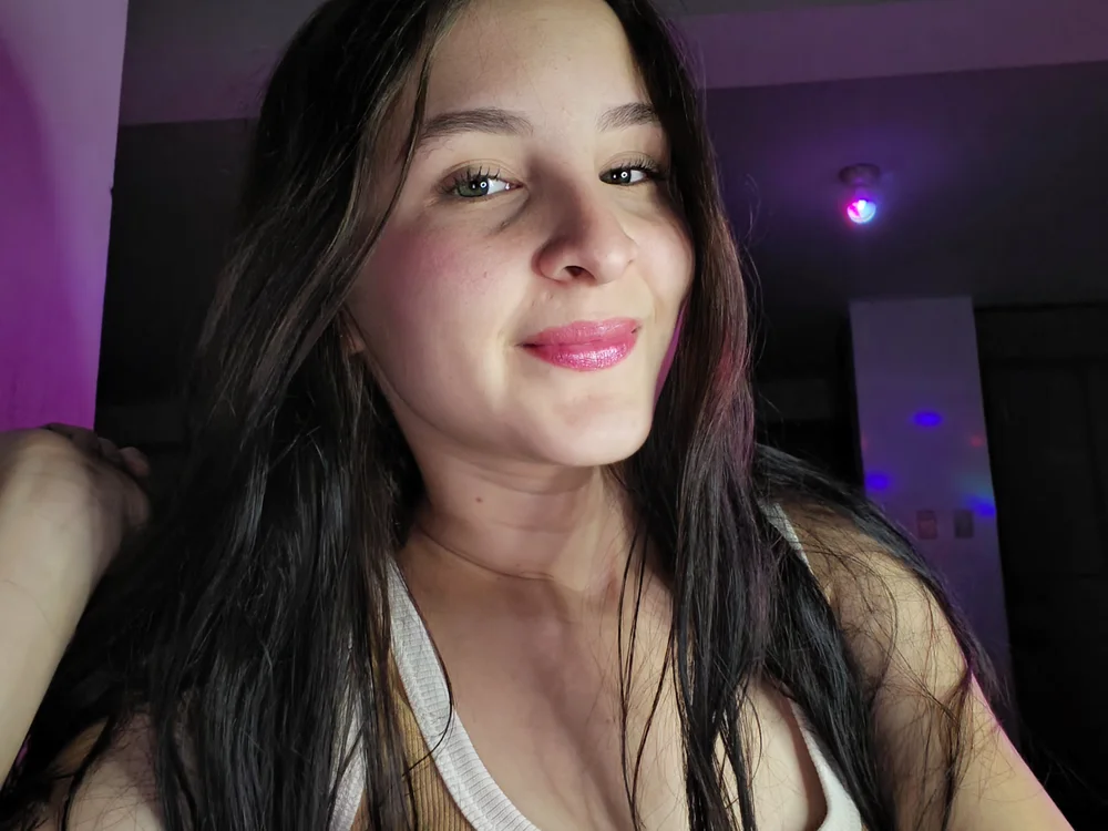 Melanyhot__hot