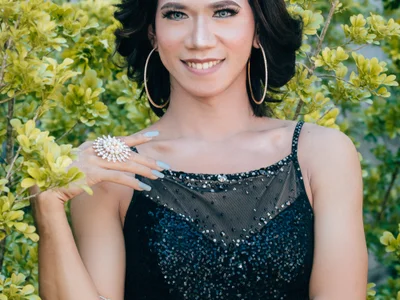 Gurl_NextDoor profile