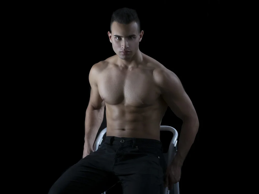 Chris_Alzate's Offline XXX Chat