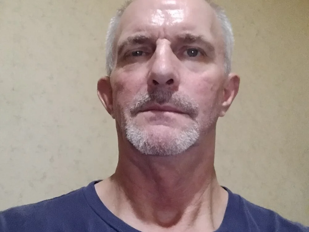 nude4yr Chat XXX offline