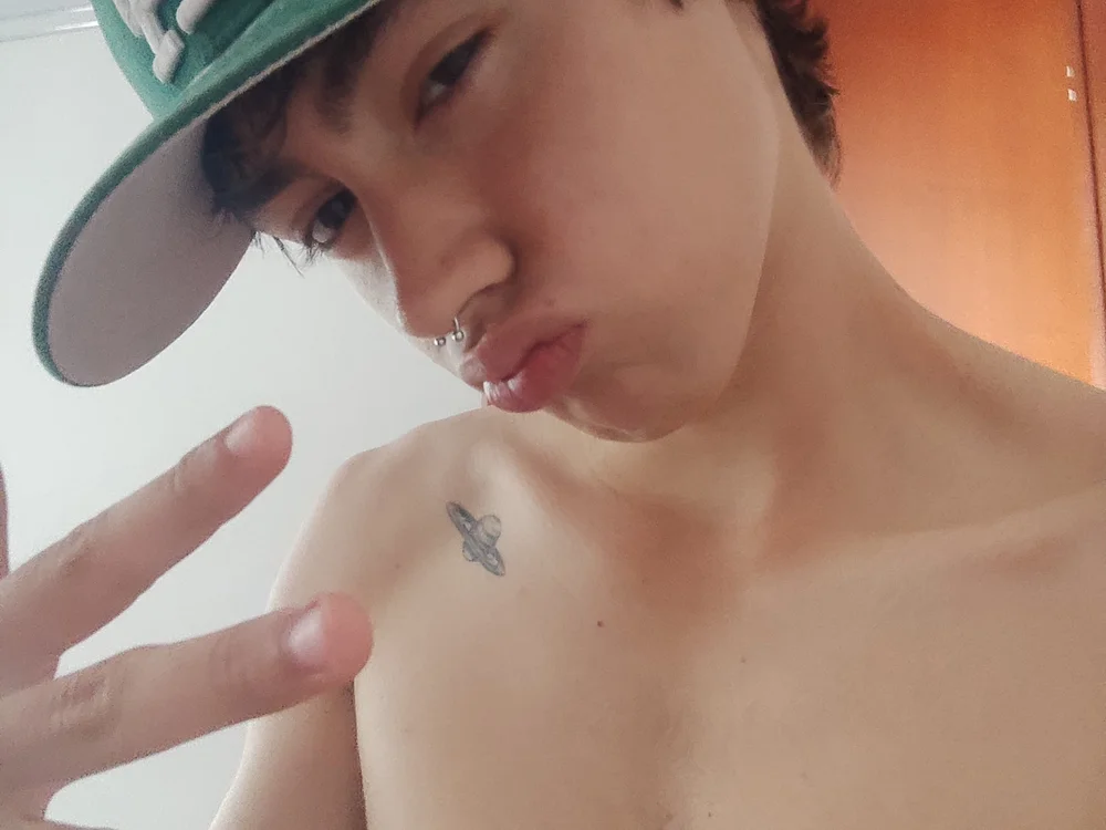 Luke_addams06 offline XXX-chat