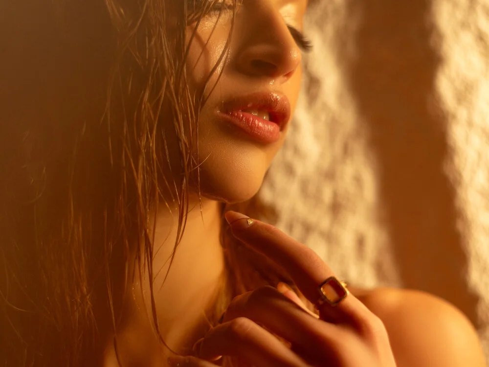 Nora_Vennucci Adlı Modelin Çevrimdışı XXX Sohbeti