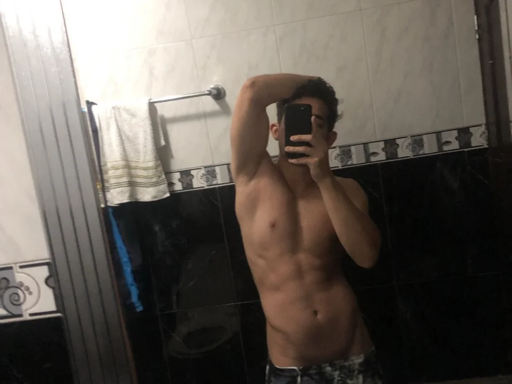 cmmmm21 Chat XXX offline