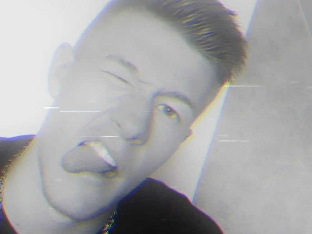 Skunk_18's Offline XXX Chat