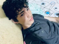 Luca_Moon_ webcam thumbnail