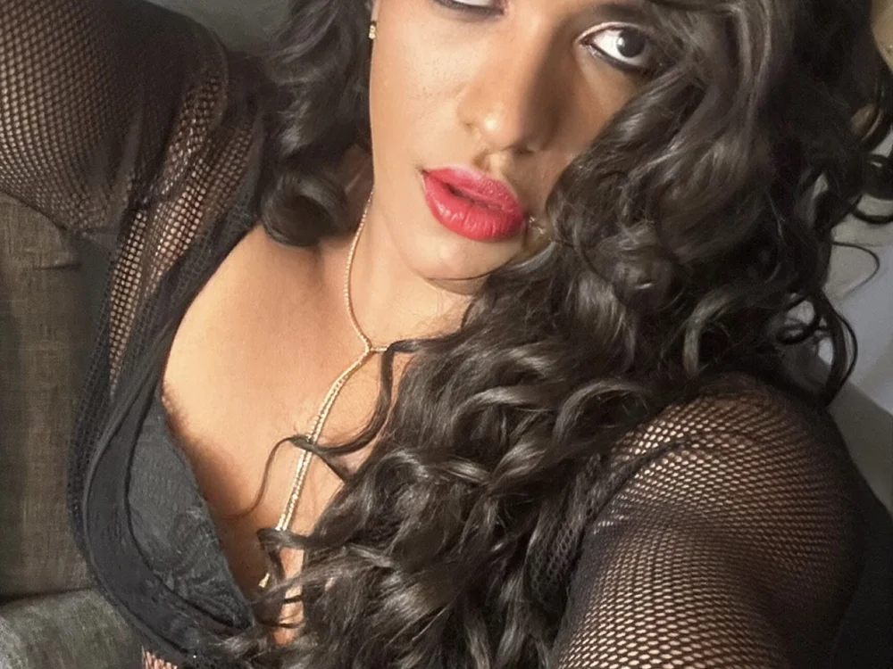Offline XXX chat HotLara24