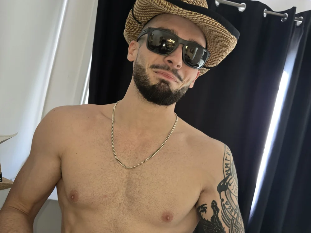 Fillthethrill99's Offline XXX Chat