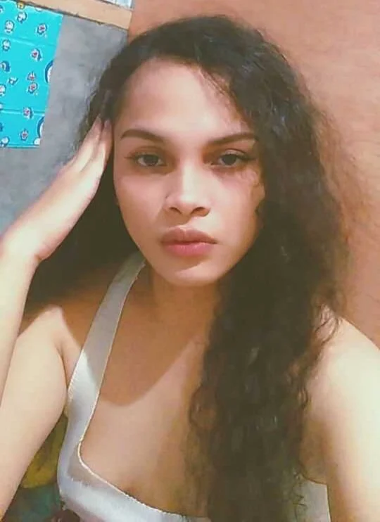 hottweet23 cam model