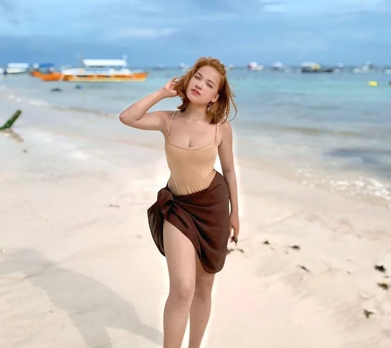 Angel_ivyy Obrolan XXX Offline