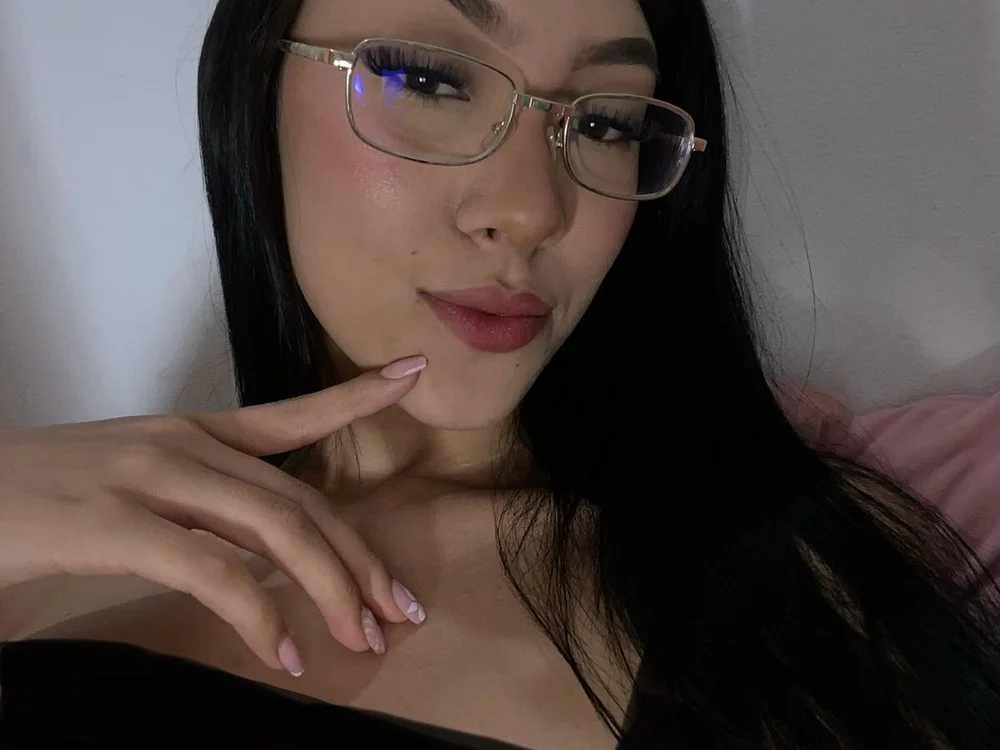 lilit_rouss' Offline XXX Chat