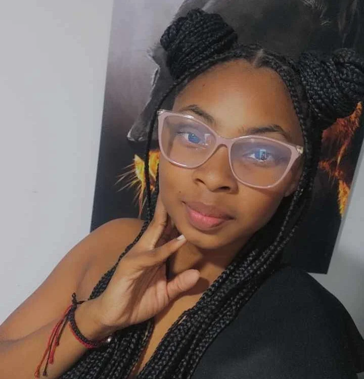 KishaSex@xh's Offline Chat Room
