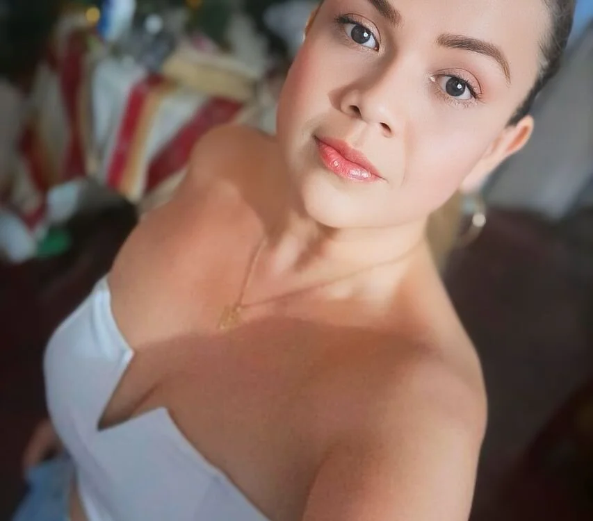 elektrareyes' Offline Chat Room